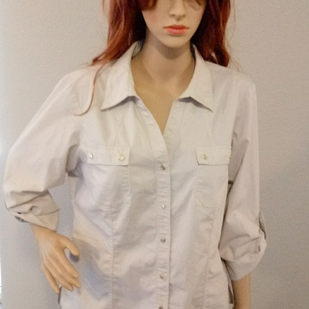 Zac & rachael Beige Button Down Shirt Size Medium